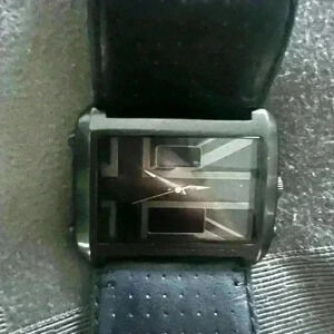 MONARCHY Union Jack watch